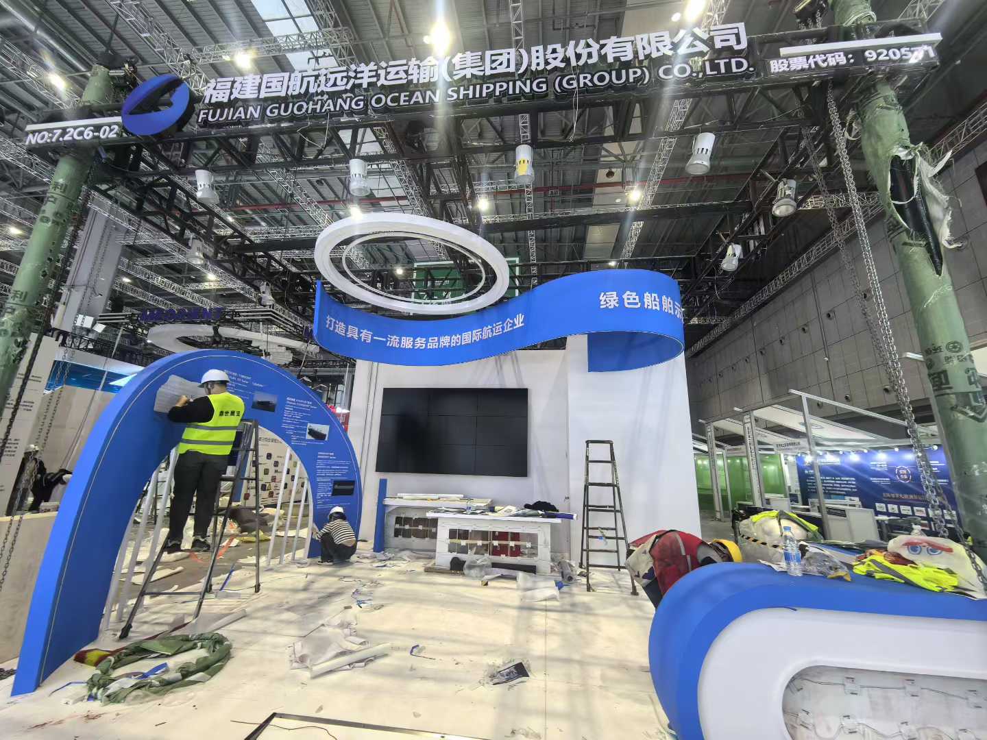 顺动进博会双展馆亮相