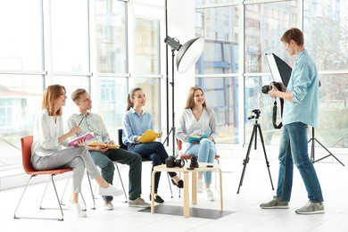 展现企业形象的宣传片应该如何进行拍摄呢？